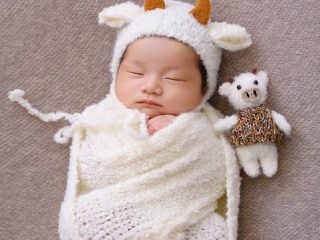 Newborn Care 101: From Swaddling to Bathing, Mastering the Basics